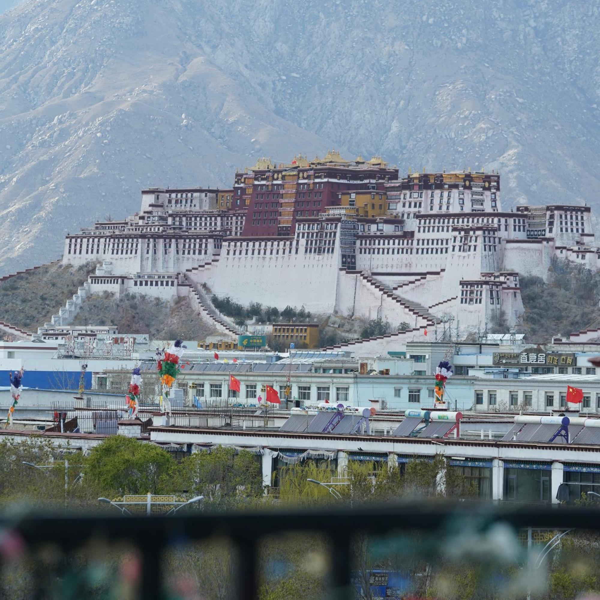 Gaisang Mêdog Aroma Fragrance Hotel Lhasa Extérieur photo